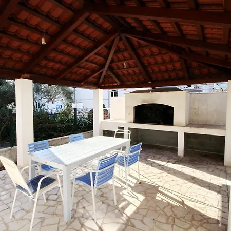 Apartment Markovi Orebi - One Bedroom With Terrace And Garden View A2 *