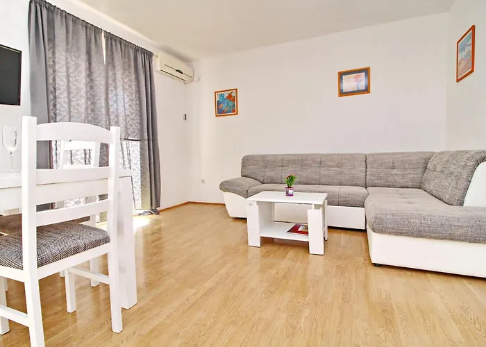 Markovi Orebi - One Bedroom With Terrace And Garden View A2 * Orebic